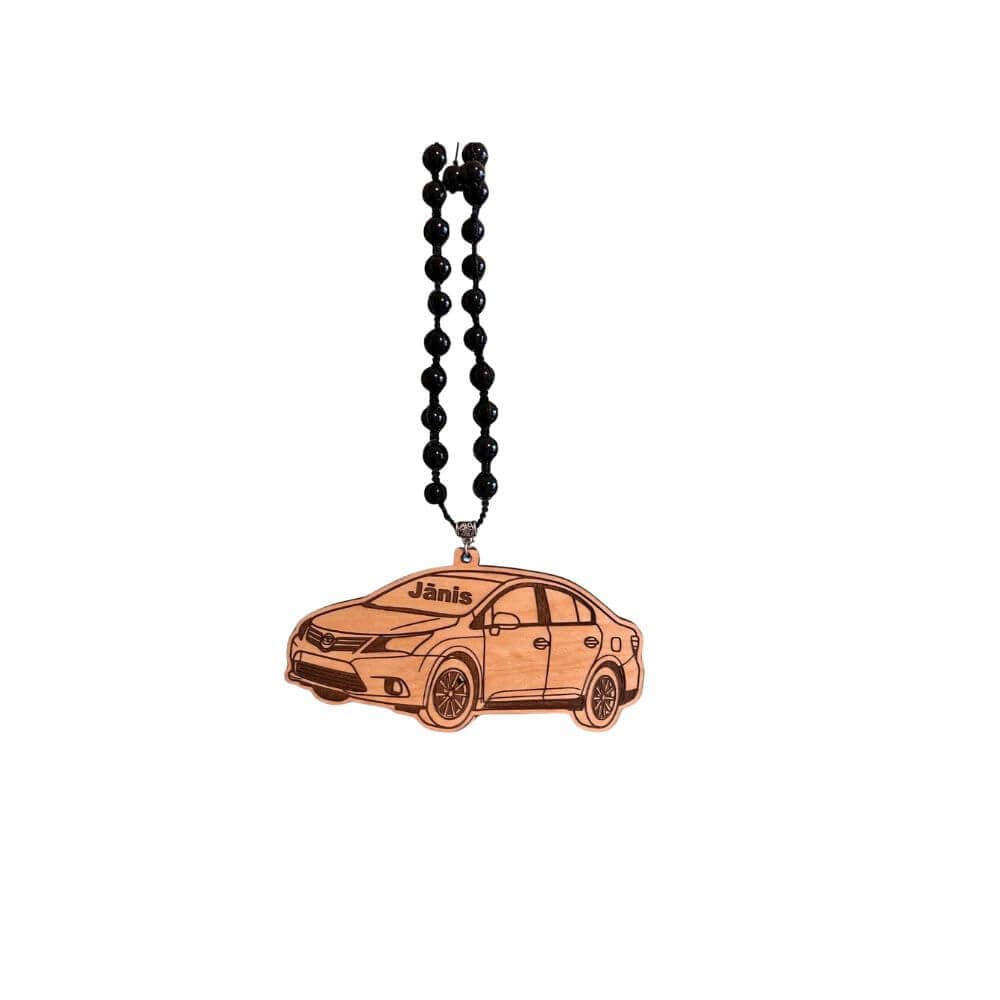 jpg34 (1) Personalizēts koka auto dekors ar gravējumu no abām pusēm. Iespēja pievienot vārdu, saukli vai tehniskās apskates datumus. Unikāla dāvana autobraucējiem!